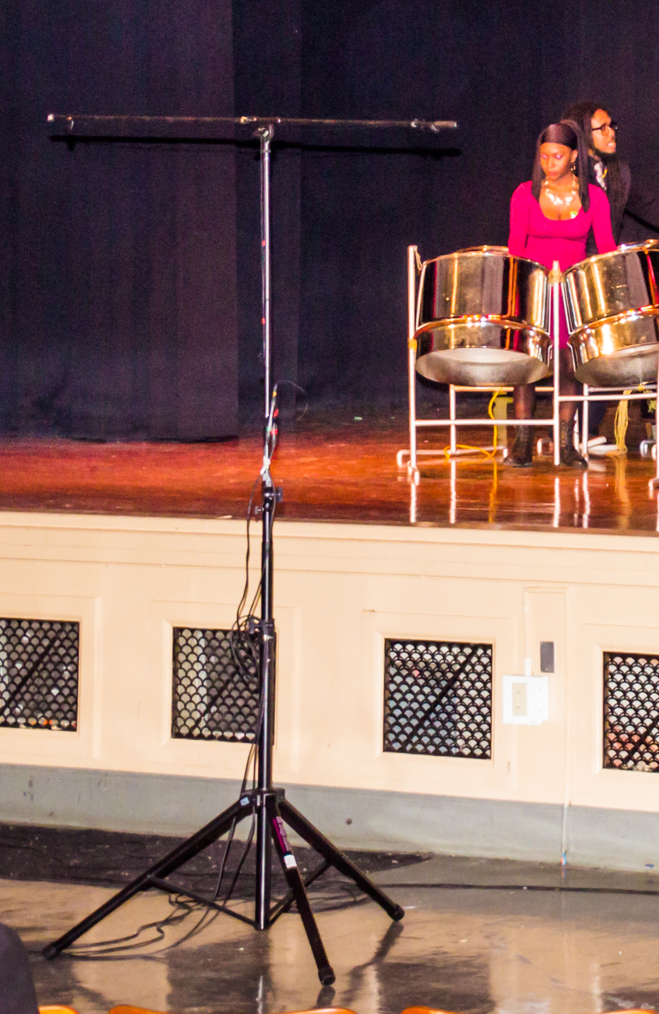 On Stage Large Boom Stand with Spaced Omni Microphones, Brooklyn Christmas Steelband Concert